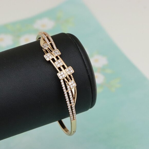 Elegant Rose Gold Bangle with Dazzling Square Crystal Detailing, XPBL0516 - Picture 6 of 12